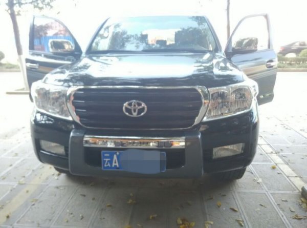 【昆明市二手丰田霸道】二手2700 标准型报价