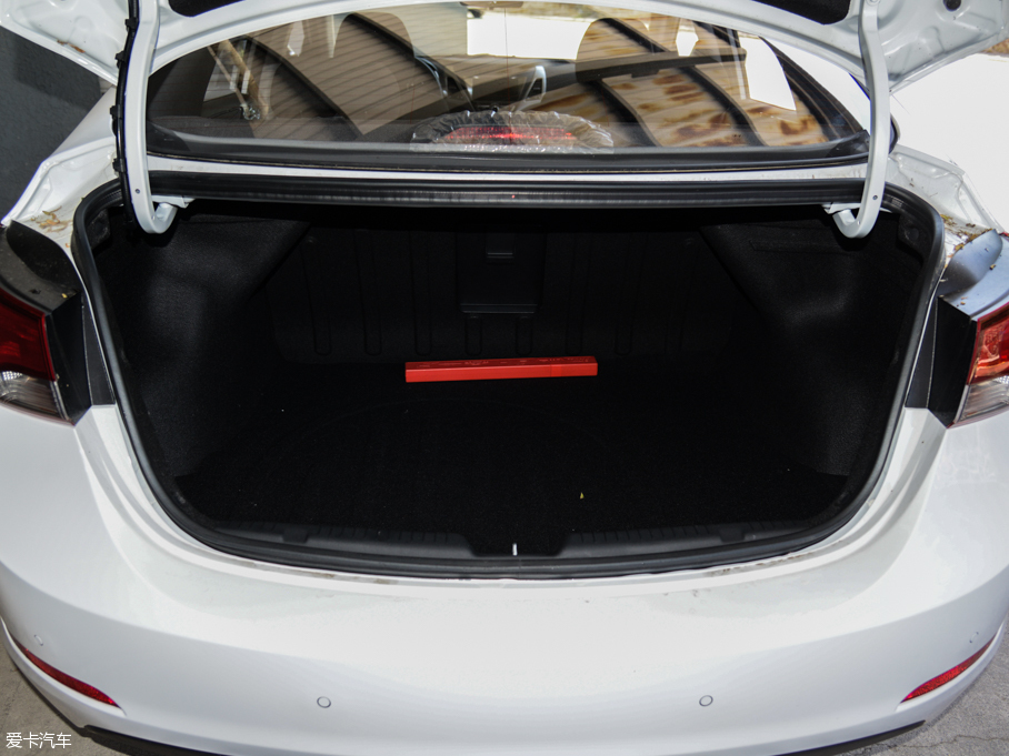 北京現代2016款朗動