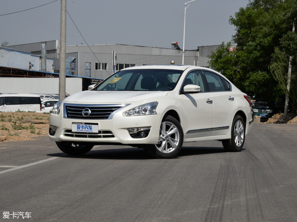 東風日產2015款天籟