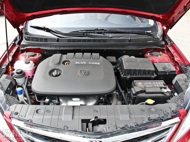 長安乘用車2014款逸動