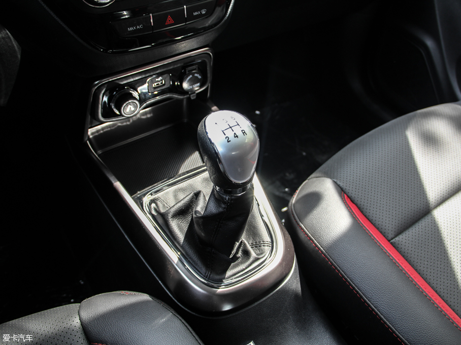 長安乘用車2016款長安CS15