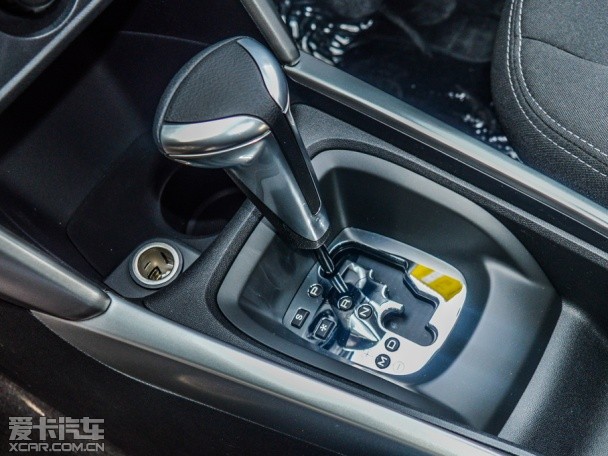 東風(fēng)雪鐵龍2015款C3-XR