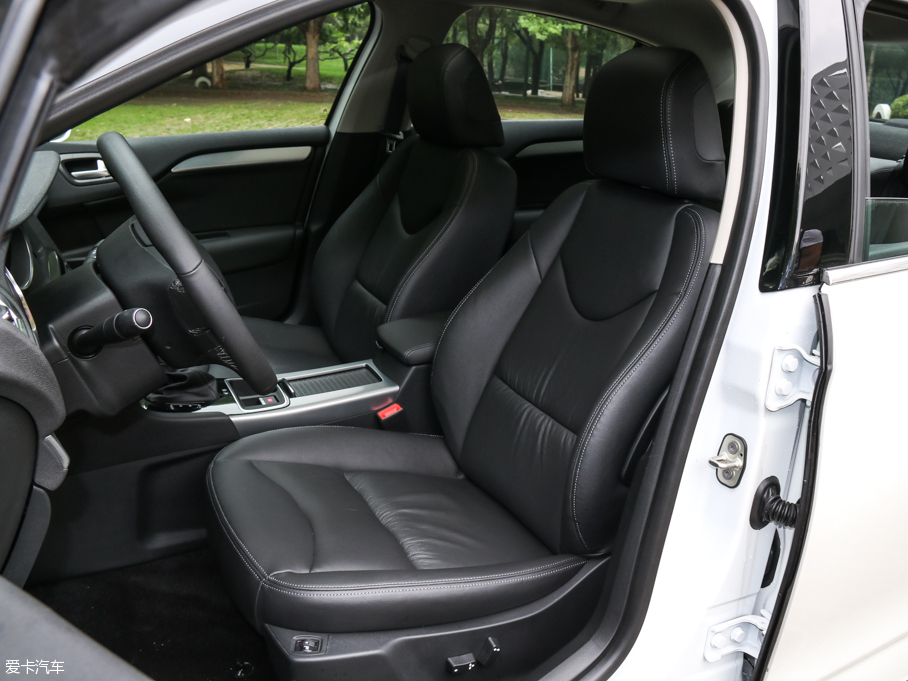 東風(fēng)雪鐵龍2016款雪鐵龍C4L