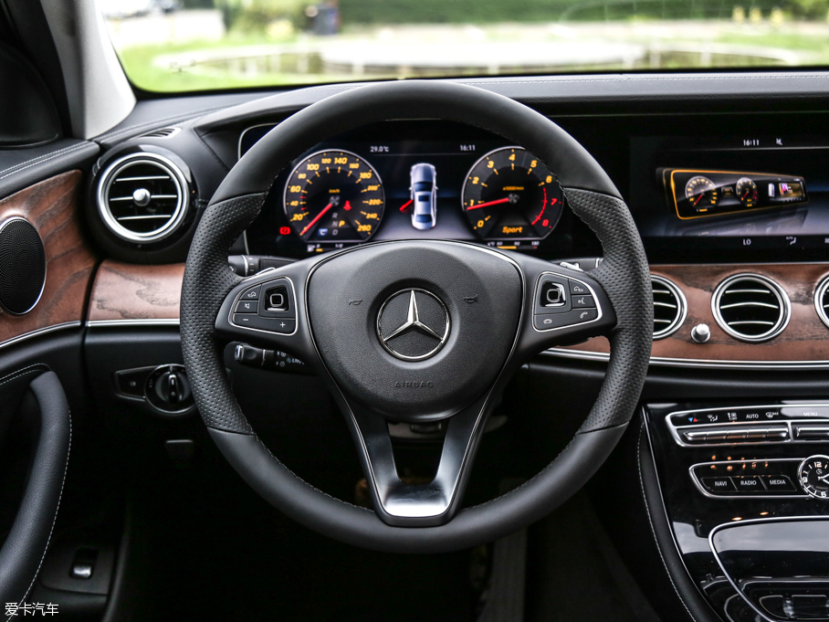 北京奔驰2016款奔驰E级