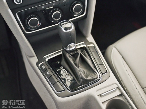 上海大眾斯柯達(dá)2013款速派