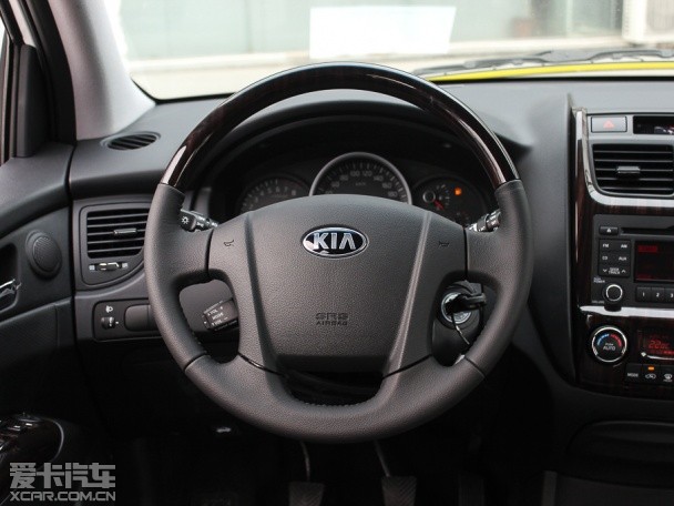 東風悅達起亞2013款獅跑