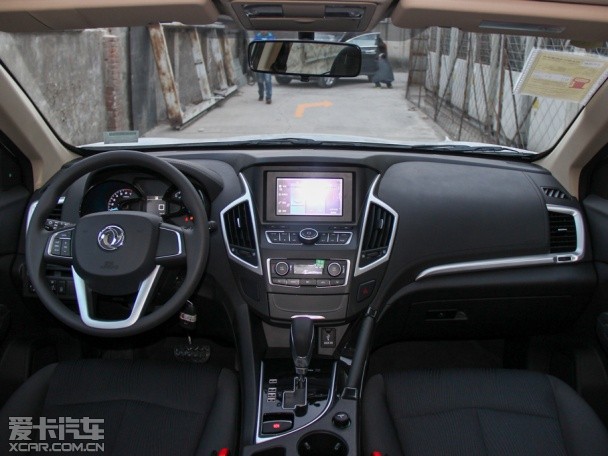 東風(fēng)風(fēng)神2015款風(fēng)神AX7