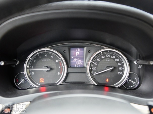 長安鈴木2015款啟悅