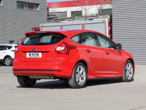 長安福特2012款新福克斯兩廂