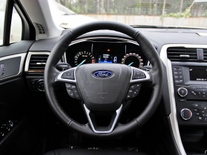 長安福特2013款新蒙迪歐