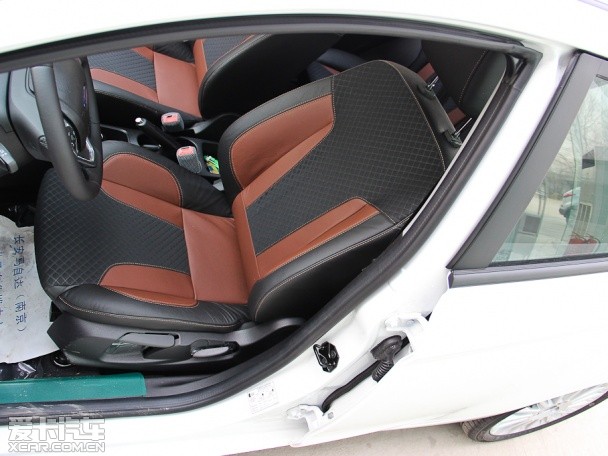 長安福特2014款嘉年華兩廂