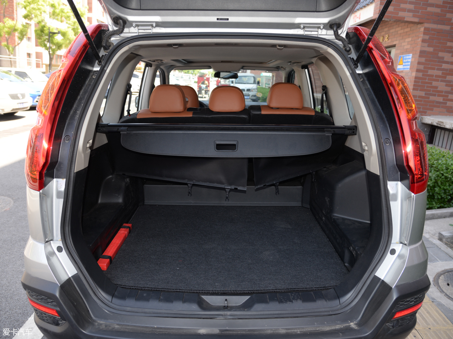 東風風度2016款MX6