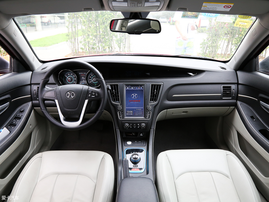 北汽新能源2016款北汽EU260