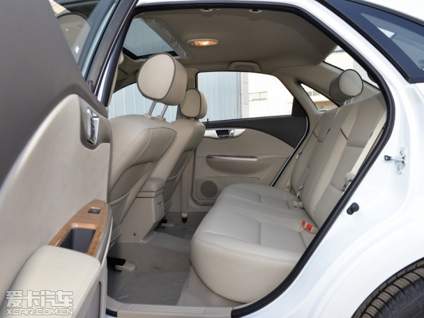 上汽通用別克2015款凱越