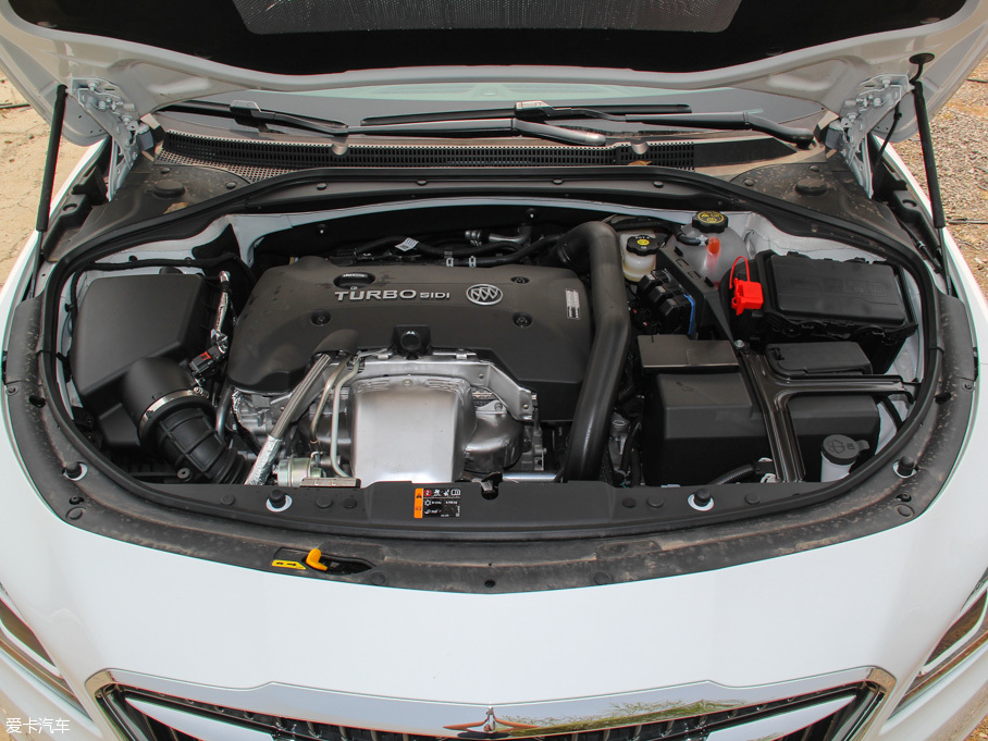 上汽通用別克2016款君越