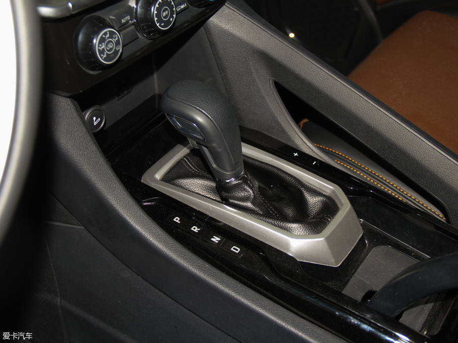 江鈴汽車2016款新馭勝S350