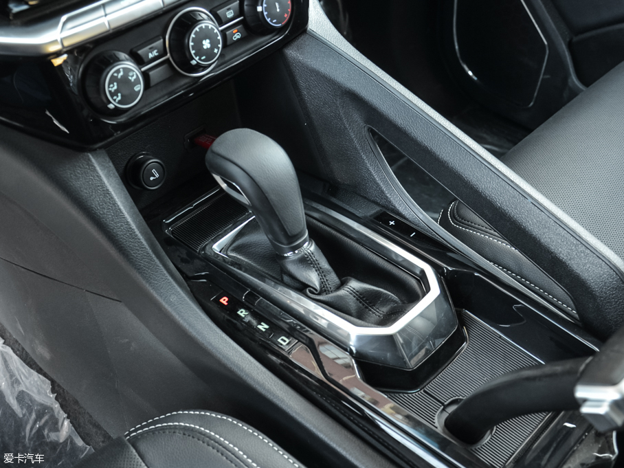 江鈴汽車2016款新馭勝S350