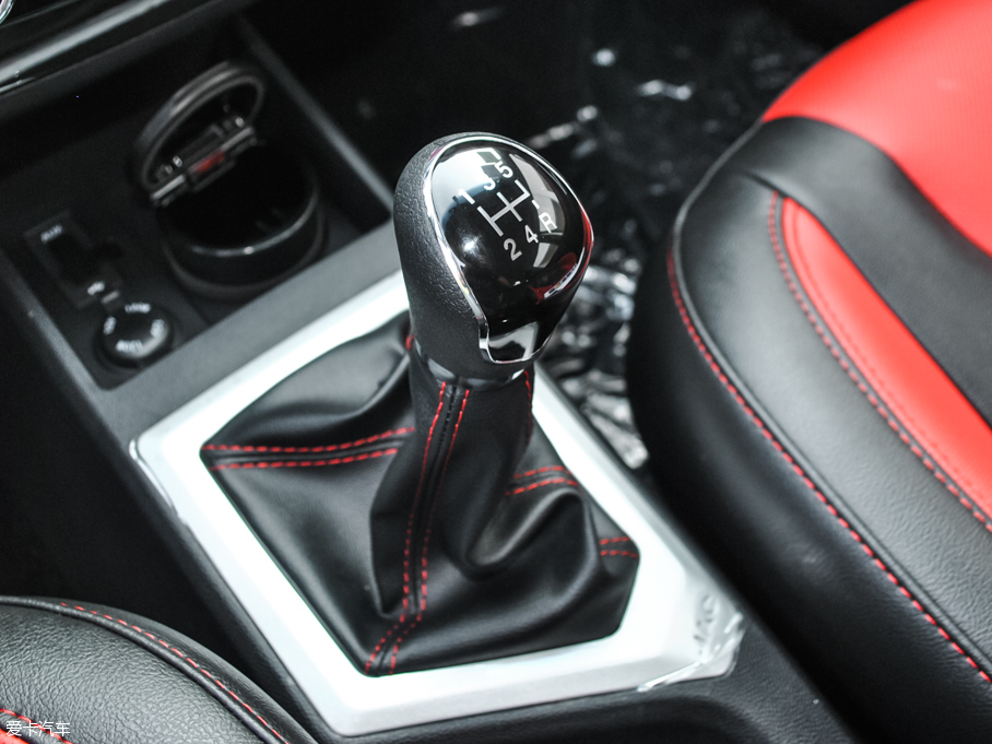 江淮汽車2015款瑞風S2