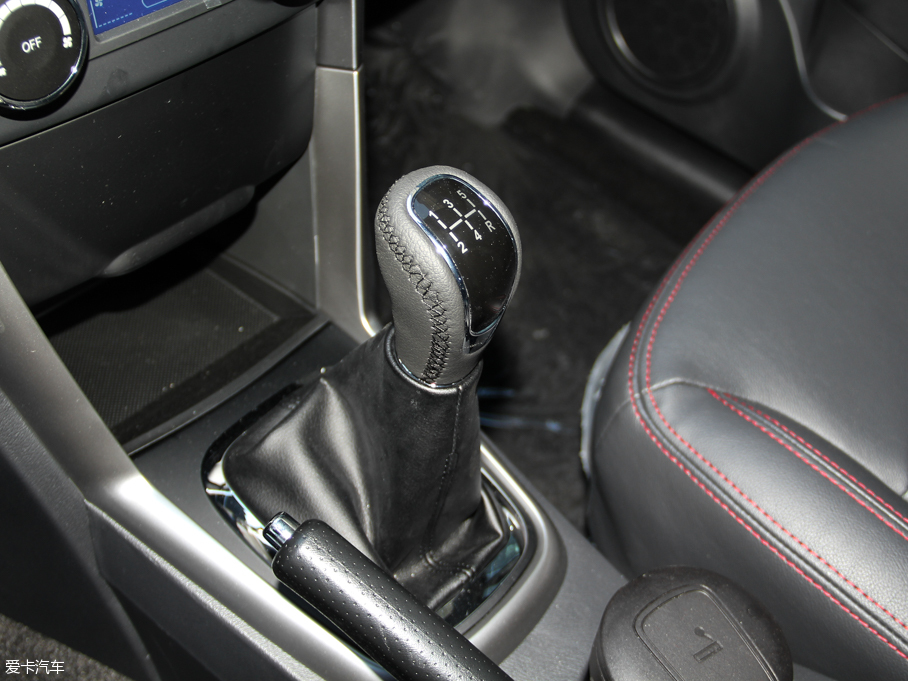 奇瑞汽車2015款瑞虎3