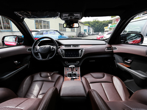 陸風(fēng)汽車2015款陸風(fēng)X7