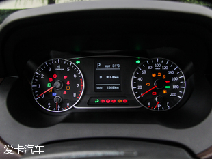 陸風(fēng)汽車2015款陸風(fēng)X7