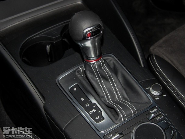 奧迪(進(jìn)口)2015款奧迪S3三廂