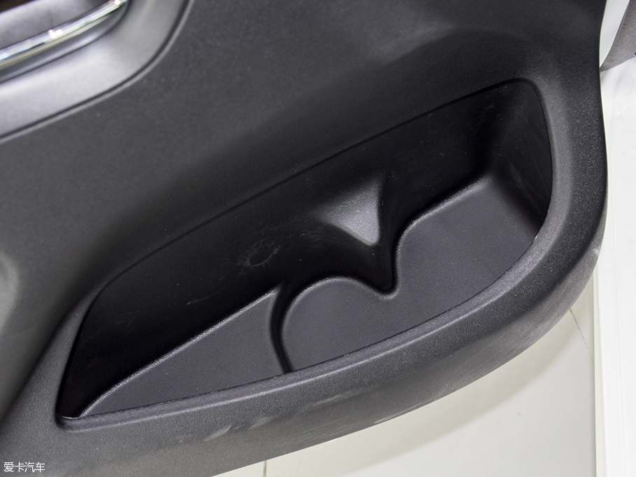 東風雪鐵龍2016款C4世嘉