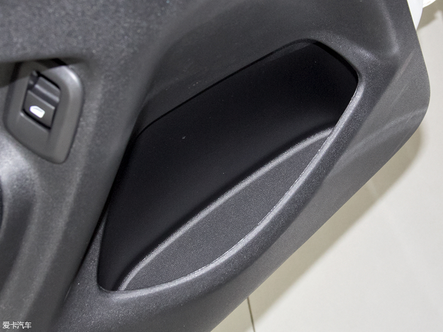 東風雪鐵龍2016款C4世嘉