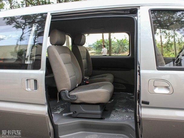 東風風行2015款菱智導購