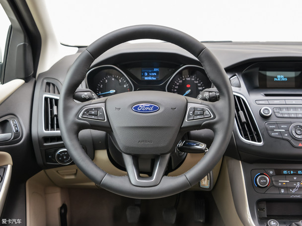 薦1.0T自動(dòng)超能風(fēng)尚型 全新福克斯導(dǎo)購