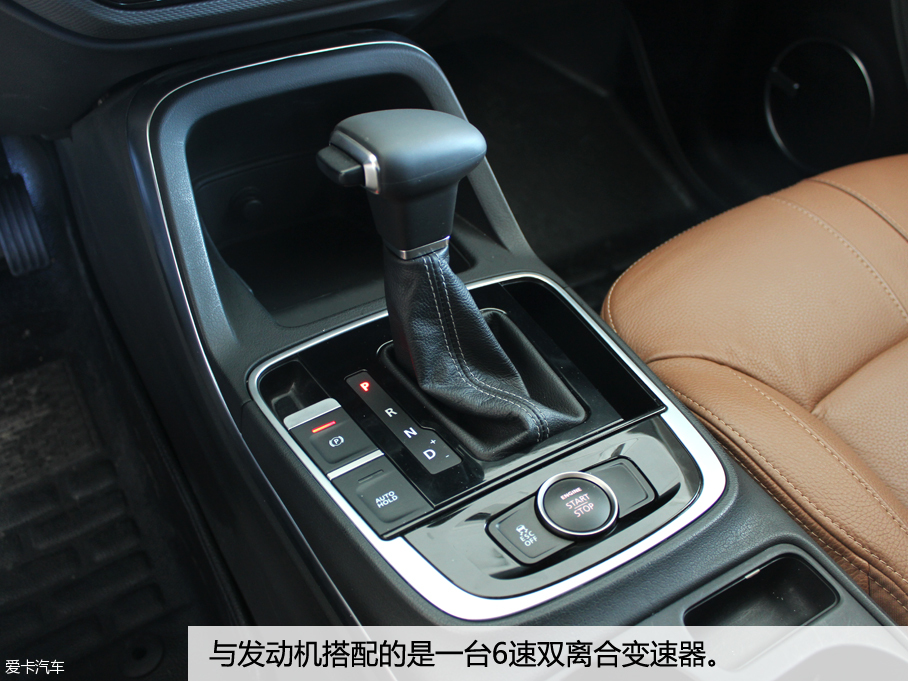 愛卡實(shí)拍觀致5 SUV頂配版