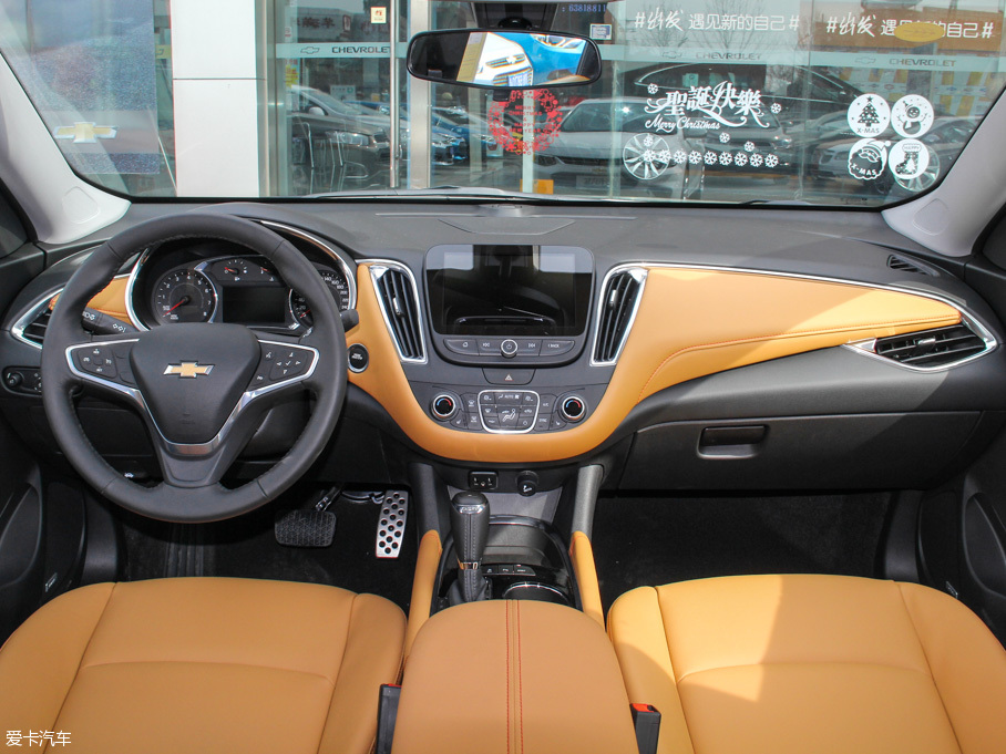 都市精英座駕 四款年輕時尚中型車對比