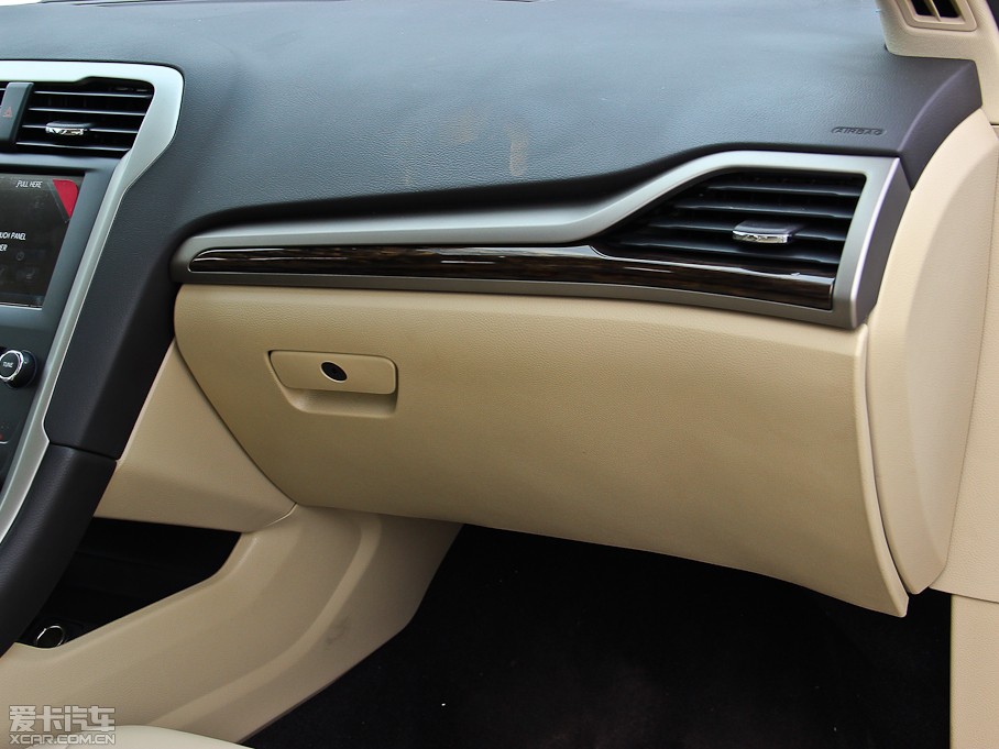 都市精英座駕 四款年輕時尚中型車對比