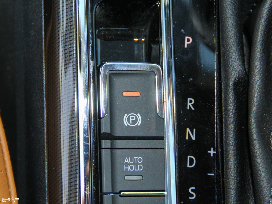 都市精英座駕 四款年輕時尚中型車對比