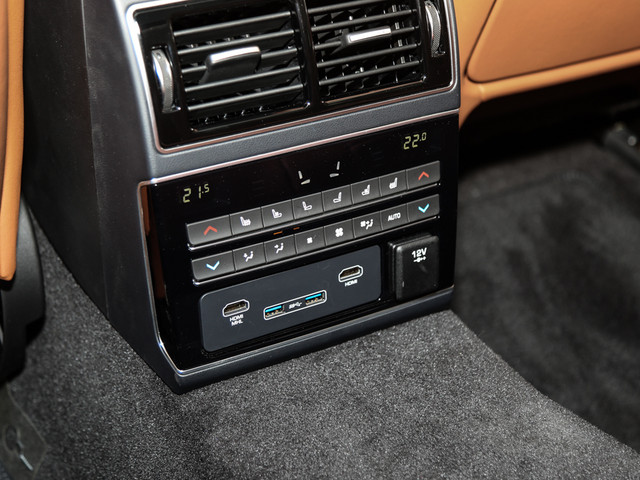 實拍奇瑞捷豹XFL