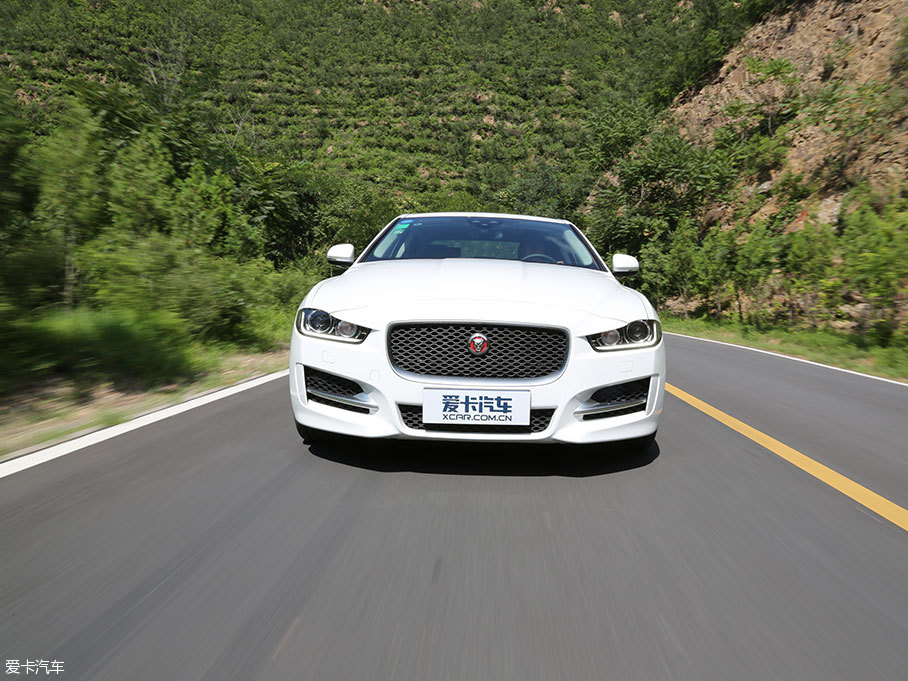 捷豹XE對比雷克薩斯IS