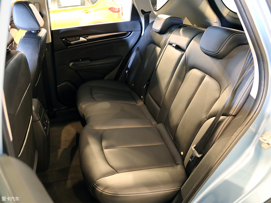 東風(fēng)風(fēng)神AX5內(nèi)飾解析