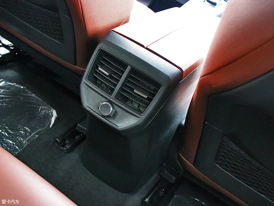 大寫加粗的炫酷 愛卡實拍東風標致4008