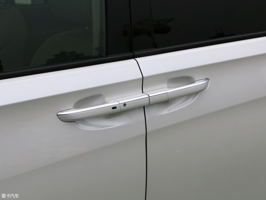 上汽通用別克全新一代GL8實拍