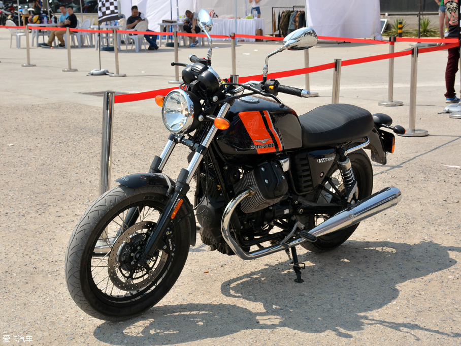 摩托古兹;moto guzzi;V7;复古;咖啡机车;大排量;街车