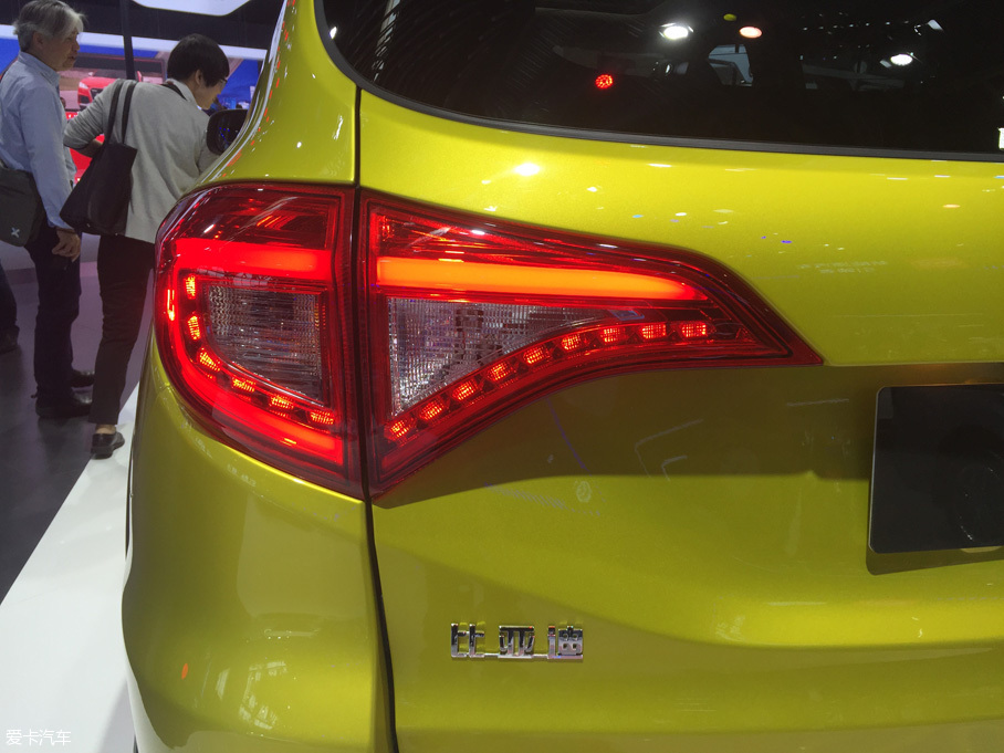 2016北京车展：比亚迪宋EV车型正式发布