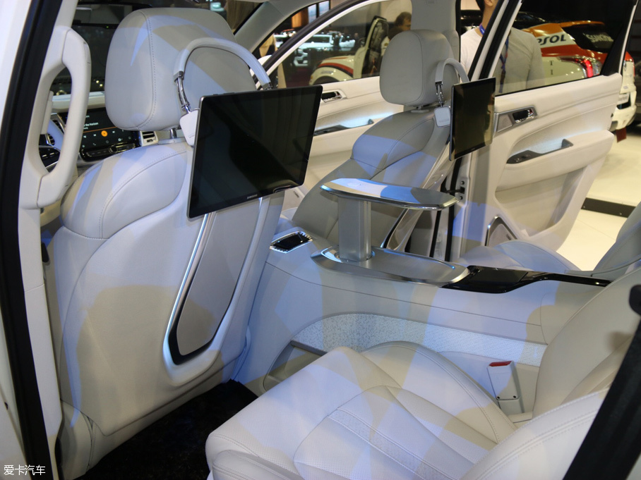 双龙全新LIV-2概念车 2016巴黎车展首发