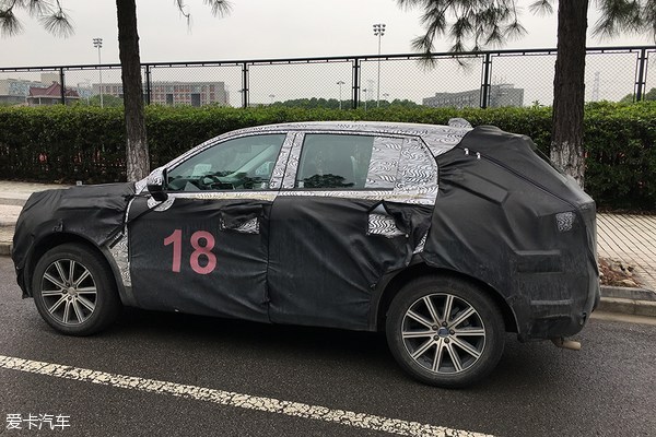 Lynk&Co首款车型CX11谍照 定位高于博越