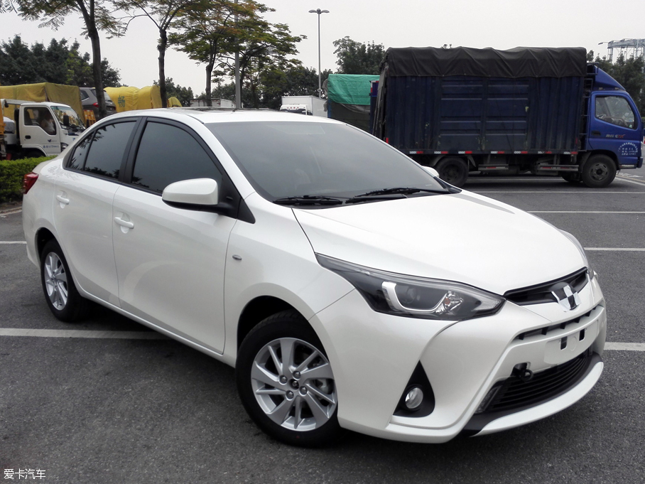 广州车展探馆：新款YARiS L 致炫三厢版