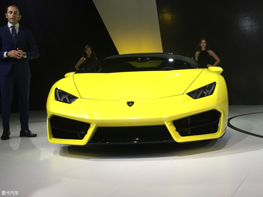 20161117գڵʮĽݳչչǰϦԤչϣHuracan LP580-2ʽ³һ̨5.2L V10Ȼ