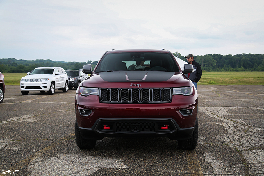 實拍Jeep大切諾基