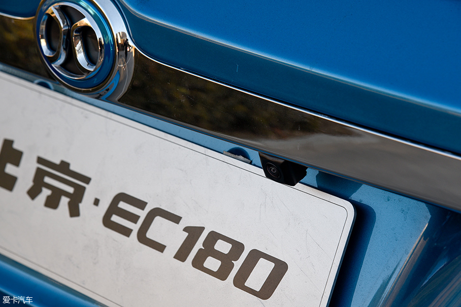 解讀北汽新能源EC180圖