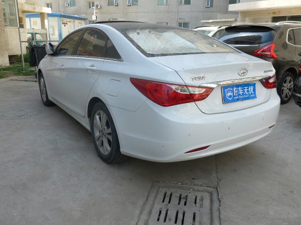 现代索纳塔八 2012年上牌