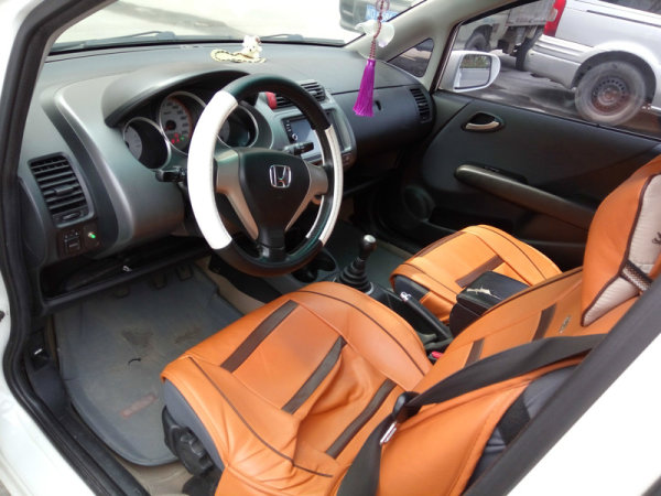 行驶里程10万公里 商家附言 07年的飞度,手动档的,家用车,外观内饰