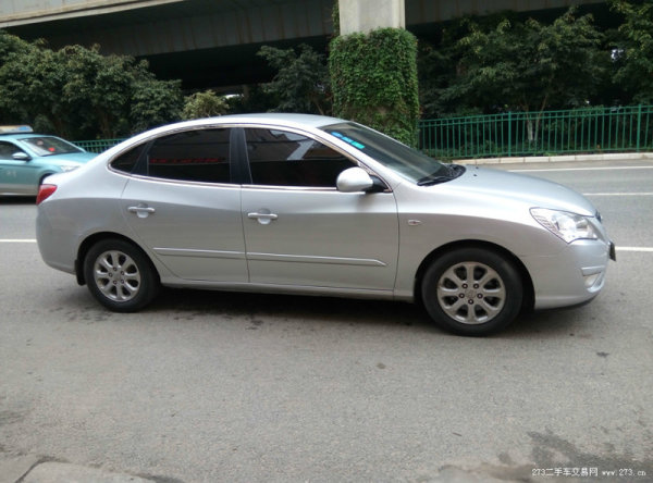 2009年上牌现代伊兰特